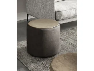 Pouf Tavolino Pilar con top in legno e base cilindrica in pelle di Presotto