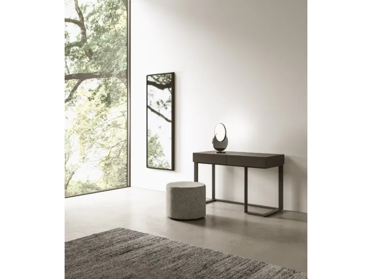 Scrittoio Swing Console in laccato opaco con basamento metallico di Presotto