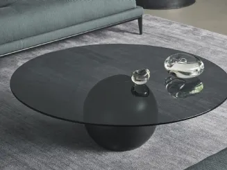 Tavolino rotondo Circus coffee table con top in cristallo fumè sorretto da una base sferica in metallo di Bonaldo