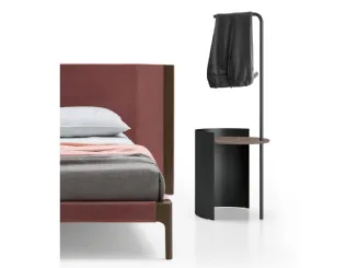 Tavolino con servetto Leonardo con top in laminato Botticino e struttura in metallo di SantaLucia