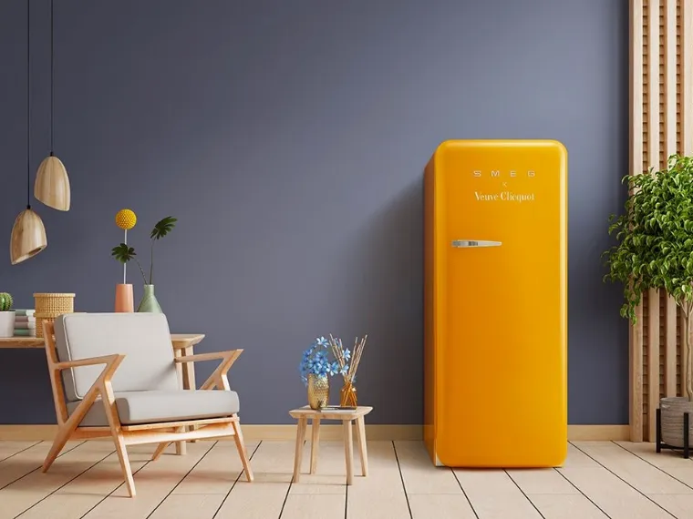Frigorifero Veuve Clicquot di Smeg