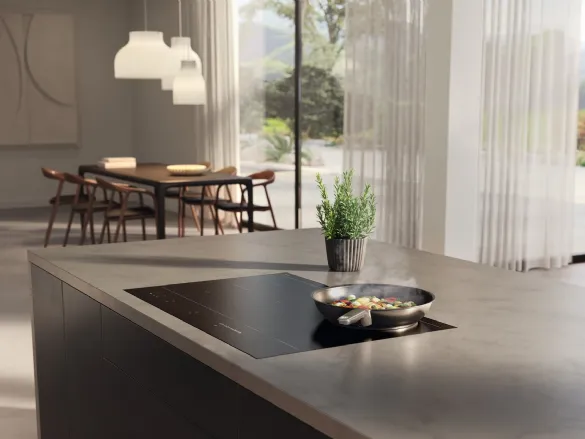 Piano Cottura a induzione KM 7576 FL 125 Gala Ed di Miele