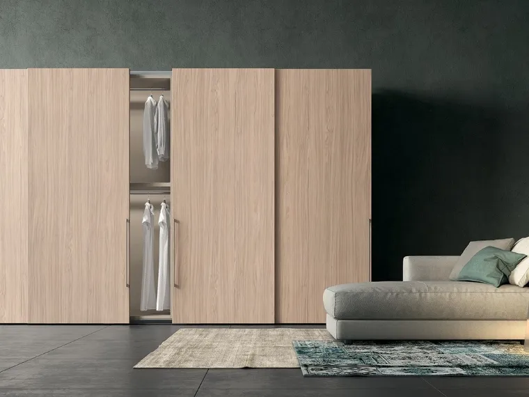 Armadio con ante scorrevoli Vitalyty Concreta in melaminico finitura legno chiaro di Colombini Casa