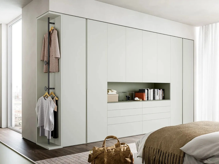 Armadio con ante battenti Slim di Dielle Modus