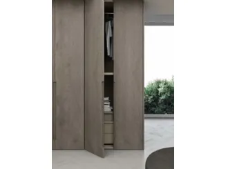 Armadio in legno di rovere con ante battenti Island di Fratelli Mirandola