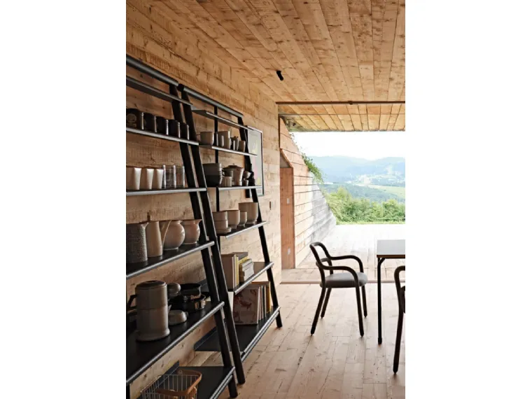 Libreria Suite 01 in legno con ripiani in metallo di Midj