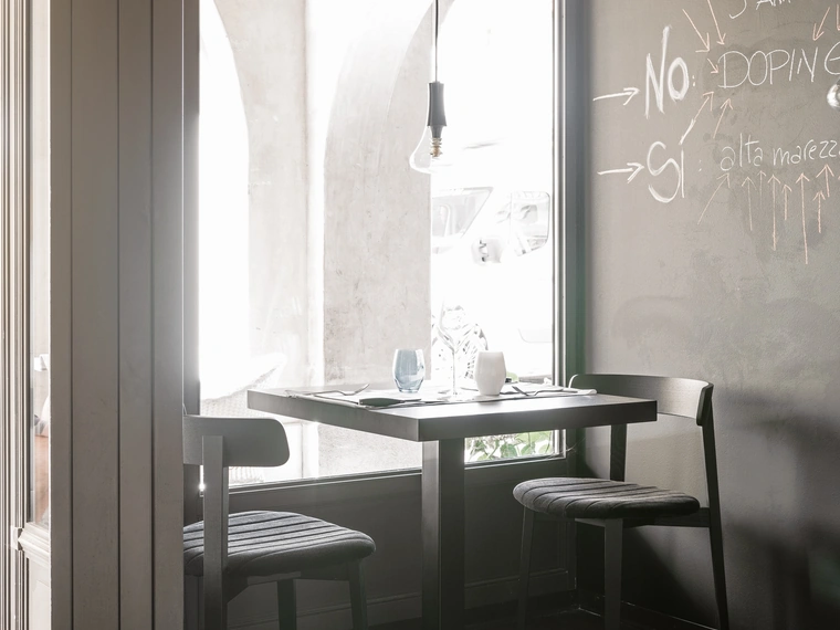 Sedia in legno Maya di Midj