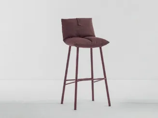 Sgabello Pil too in tessuto imbottito con base in metallo di Bonaldo