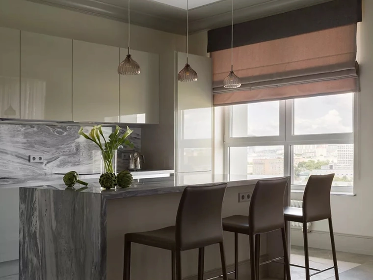 Sgabello in cuoio Nuvola di Midj